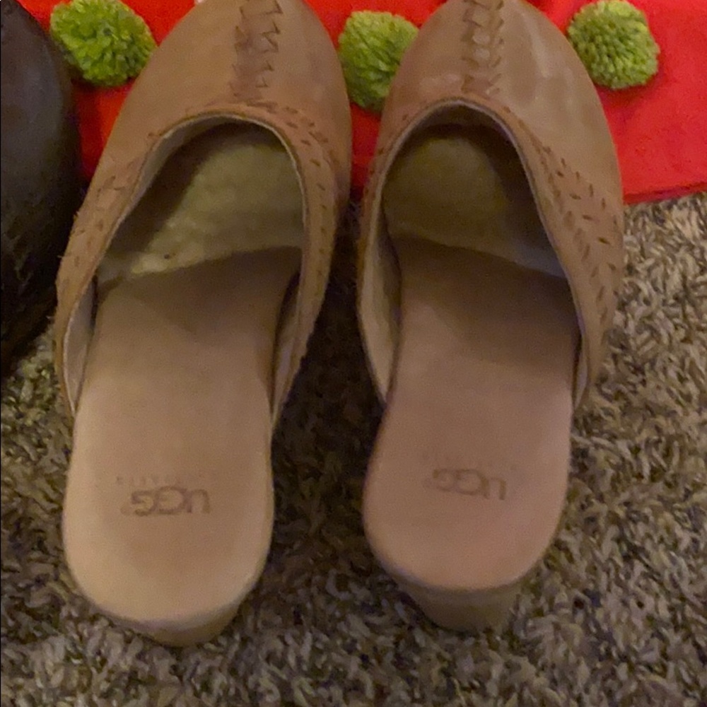 Uggs slip on clog